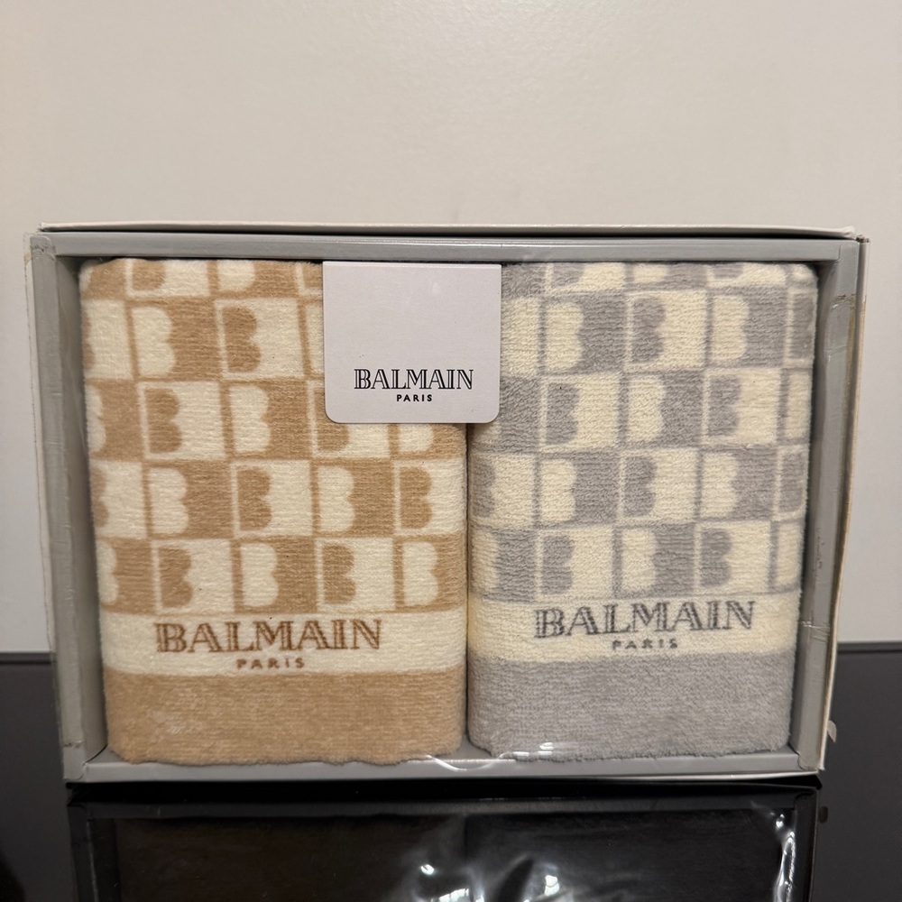 Balmain Hand Towels - Beige and Gray